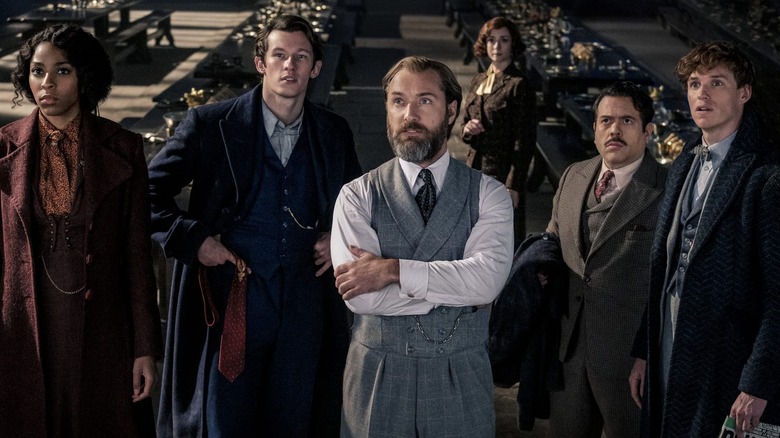 The main cast of Fantastic Beasts: The Secrets of Dumbledore