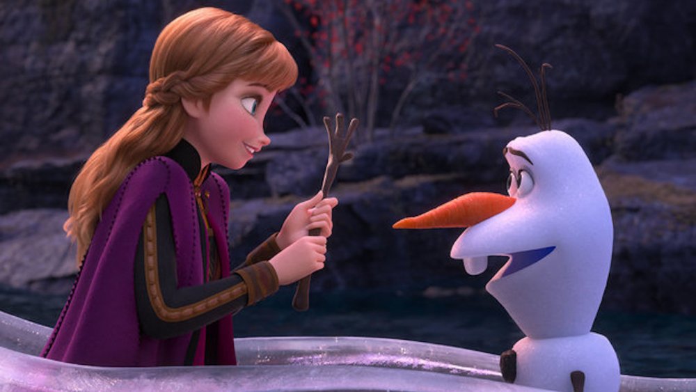 Anna and Olaf bond in Frozen 2