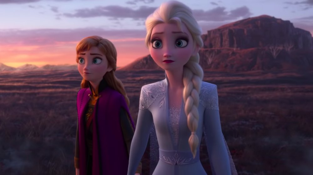 Anna and Elsa in Frozen 2