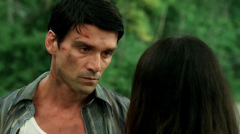 Frank Grillo talking to Robin Tunney