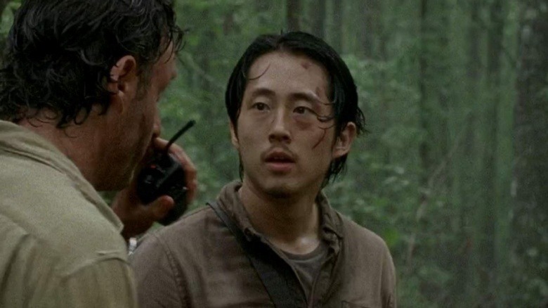 Glenn looking at Rick