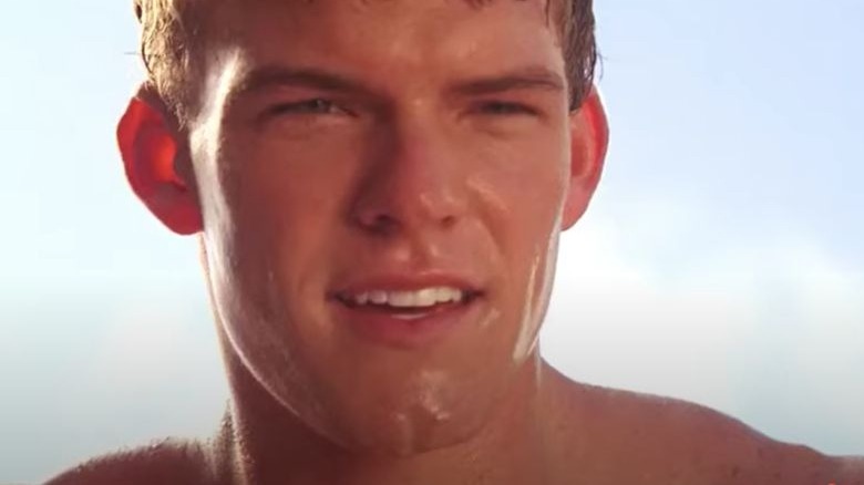 alan ritchson as arthur curry in smallville