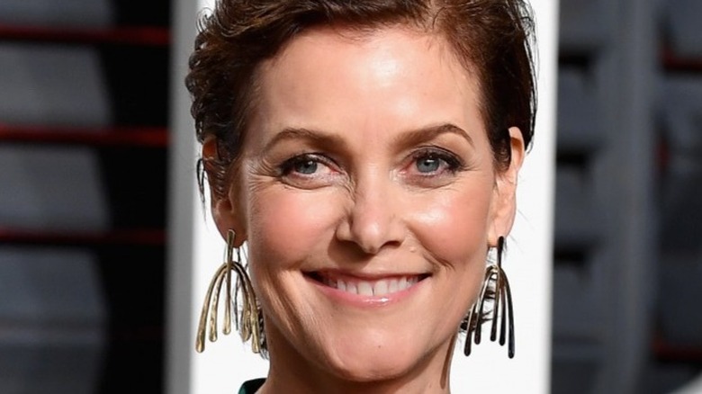 Carey Lowell smiling 