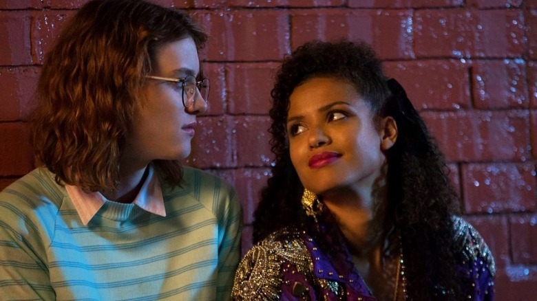 Gugu Mbatha-Raw and Mackenzie Davis in Black Mirror