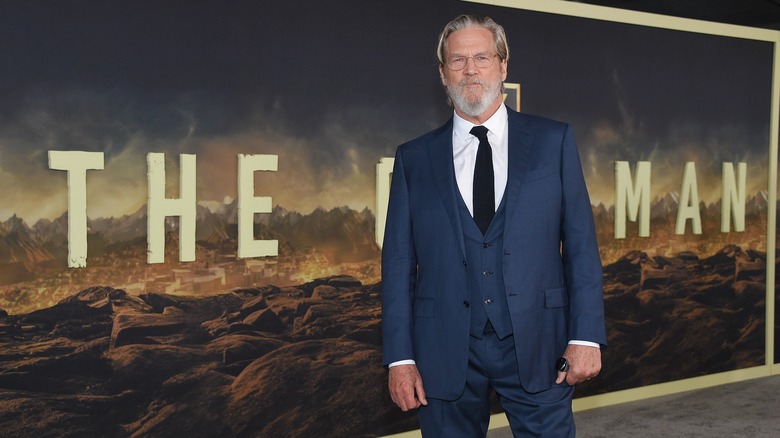 Jeff Bridges wearing a blue suit