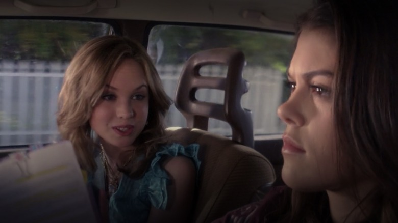 Meaghan Martin and Lindsay Shaw in 10 Things I Hate About You