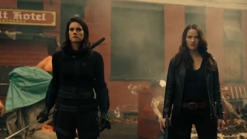 Scarlett and Vanessa Van Helsing on Van Helsing