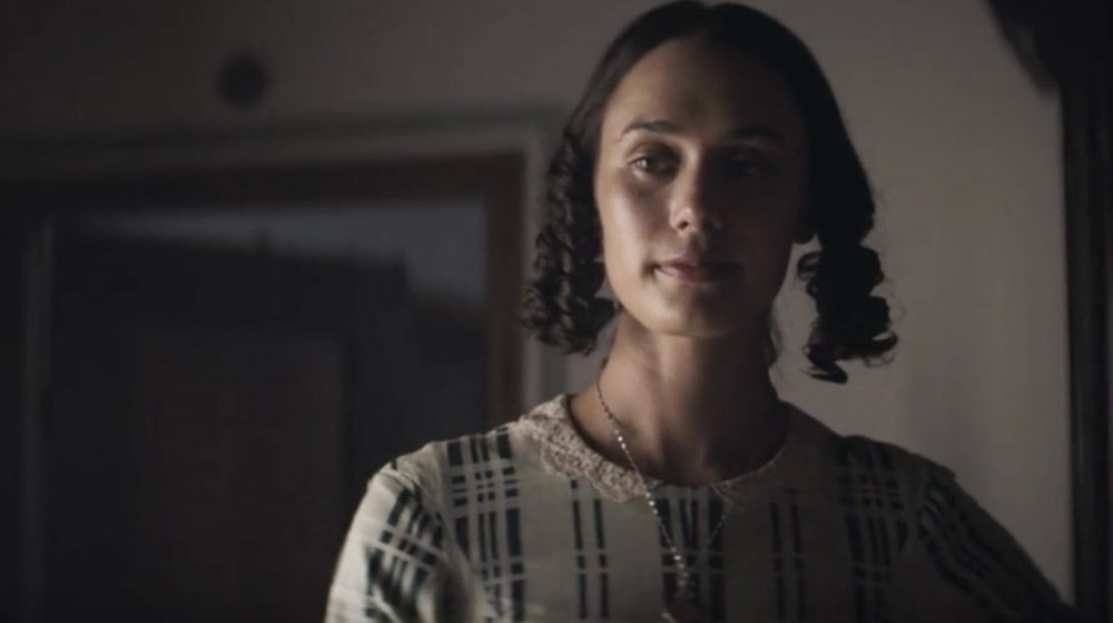 Camilla Wolfson as Julia Dent in Grant