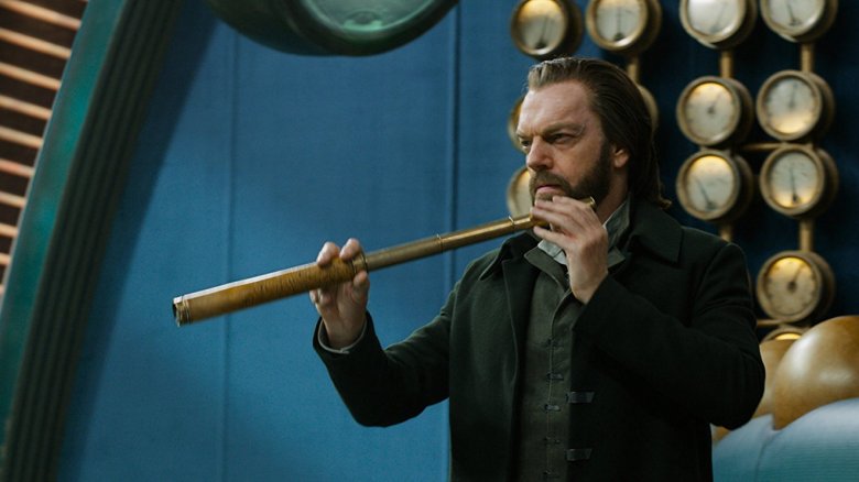 Hugo Weaving in Mortal Engines