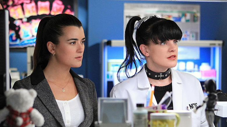 Abby and Ziva working in NCIS lab