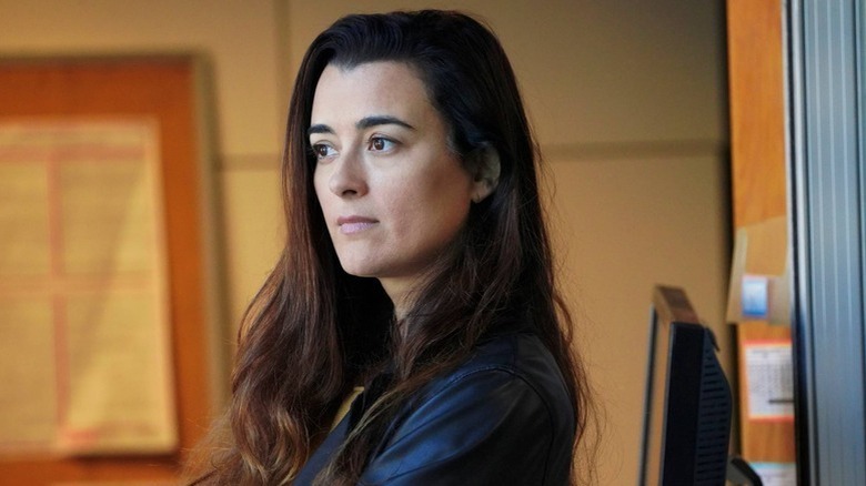 Ziva by her desk