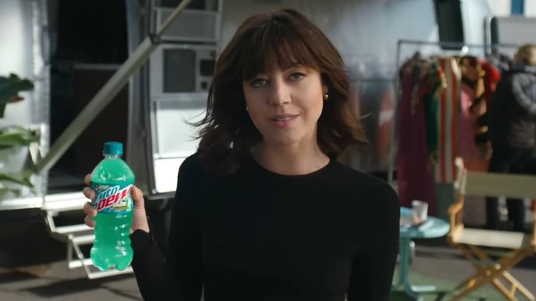 Aubrey Plaza holding Mountain Dew