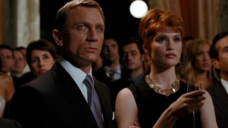 Gemma Arterton and Daniel Craig in Quantum of Solace