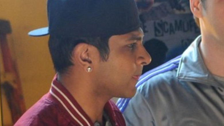 Rishi in rapper outfit