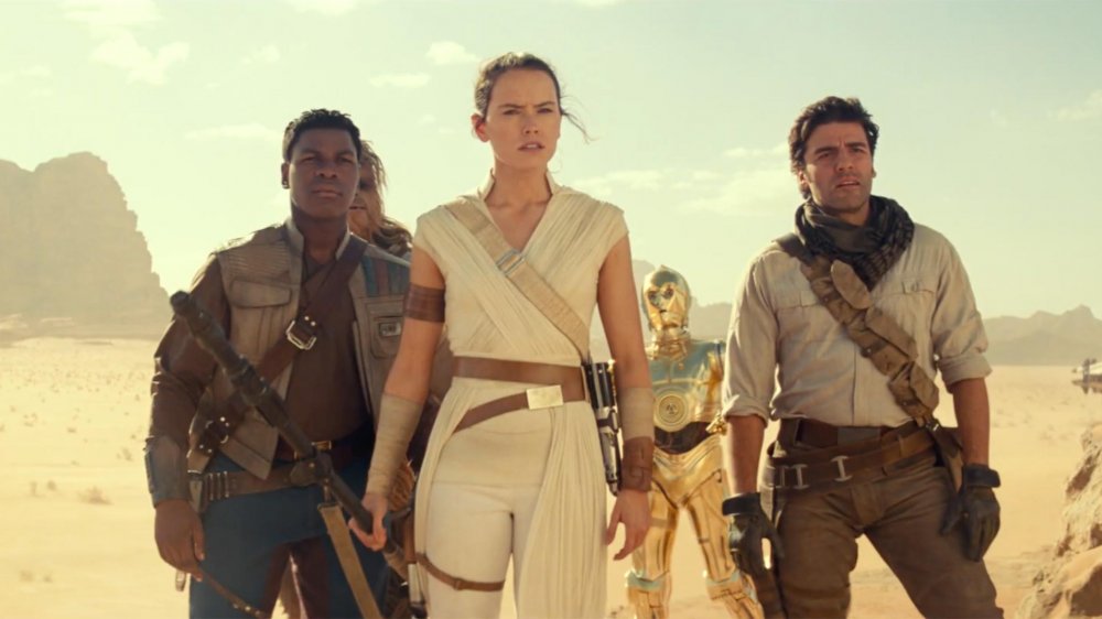 John Boyega, Daisy Ridley, Oscar Isaac, Chewbacca, C-3PO in The Rise of Skywalker