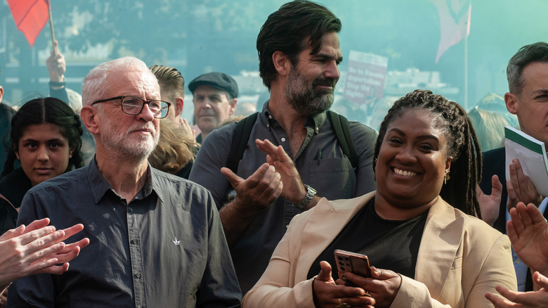 Rob Delaney clapping Jeremy Corbyn