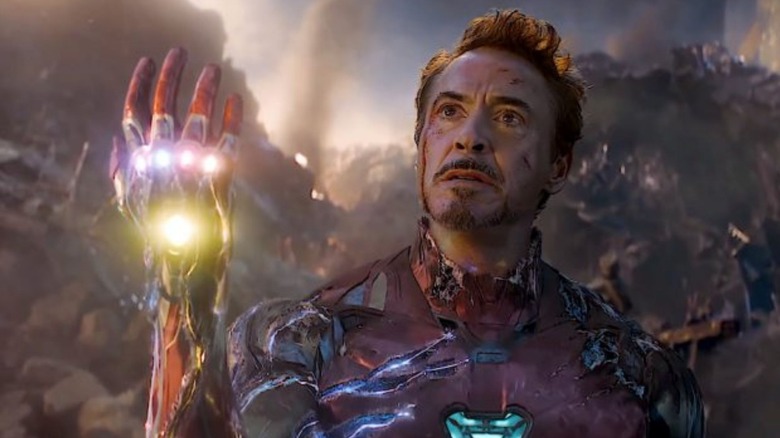 Iron Man snapping in Endgame