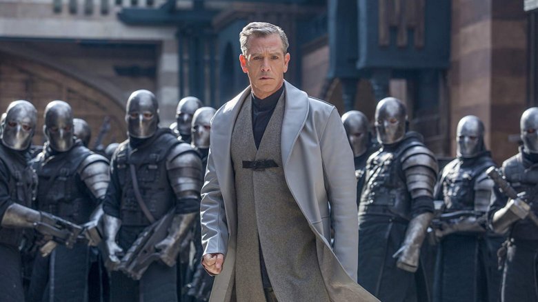 Ben Mendelsohn in Robin Hood (2018)