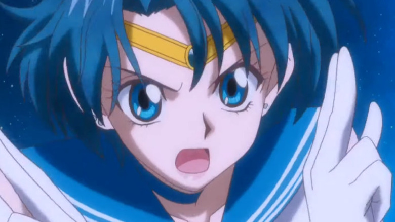 Sailor Mercury readying attacks