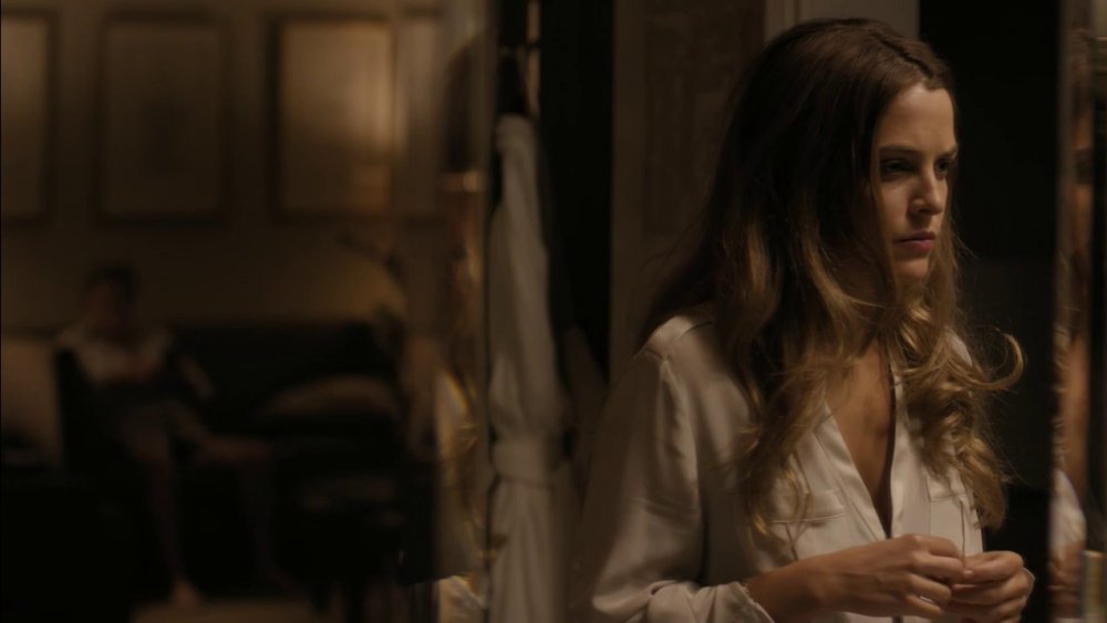 Riley Keough as Christine in The Girlfriend Experience