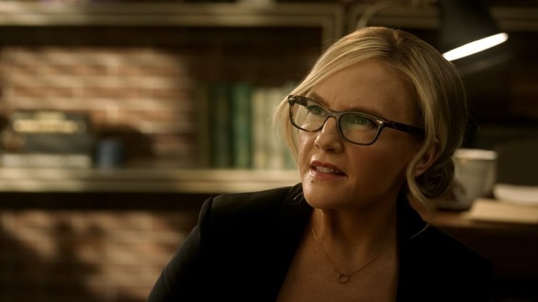 Rachael Harris talking