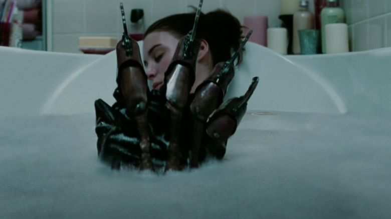 Freddy attacking in 2010 bathtub scene