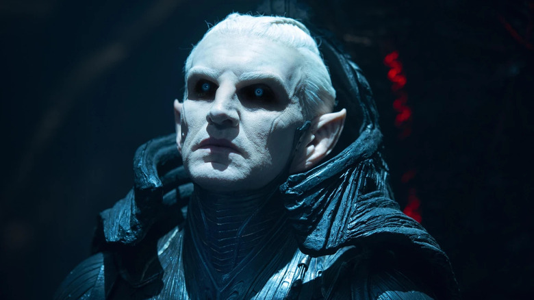 Malekith wearing dark armor