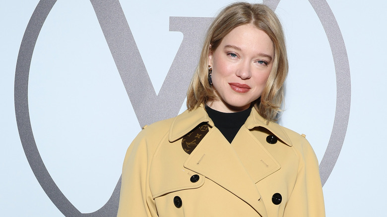 Lea Seydoux in yellow coat