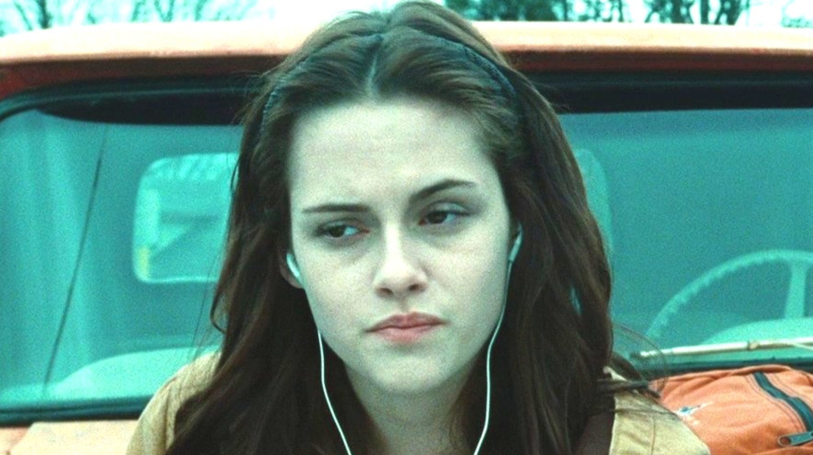 Twilight Fans Are Freaking Out Over Seeing The Movie Without Its Blue  Filter