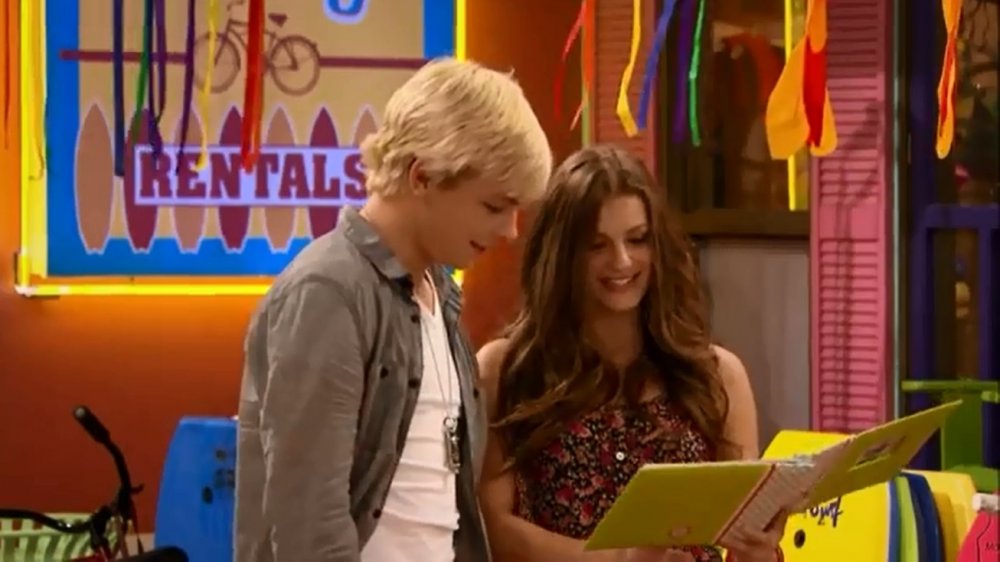 Ross Lynch as Austin Moon and Carrie Wampler as Brooke in Austin & Ally