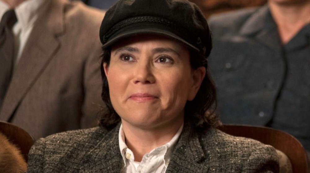 Susie wears a cap on The Marvelous Mrs. Maisel