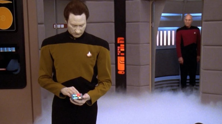 Data using tricorder in fog