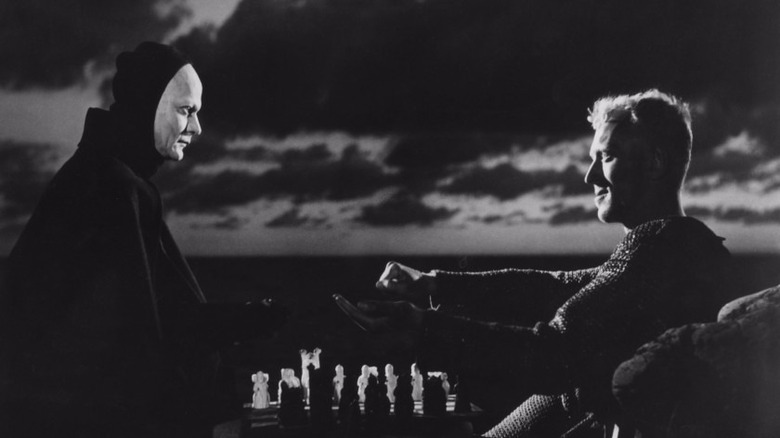 Max von Sydow plays chess with Death