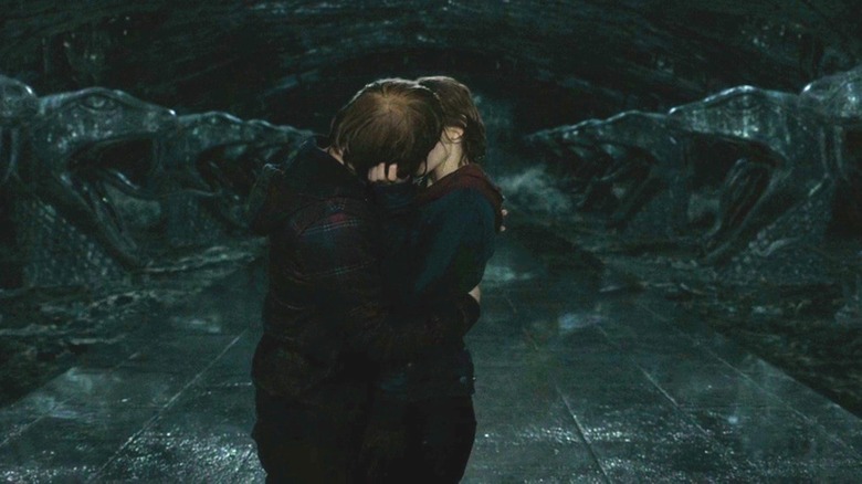 Hermione and Ron kissing