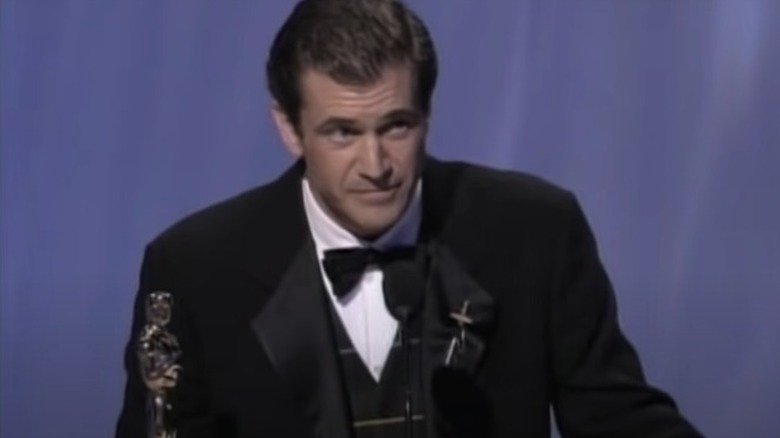 Gibson accepting Oscar