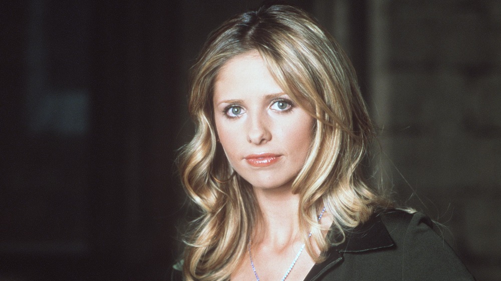 1000px x 562px - Why You Rarely Hear About Sarah Michelle Gellar