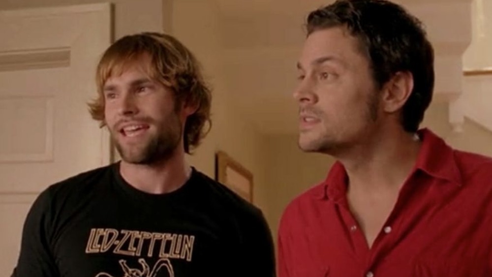 Seann William Scott and Johnny Knoxville in The Dukes of Hazzard