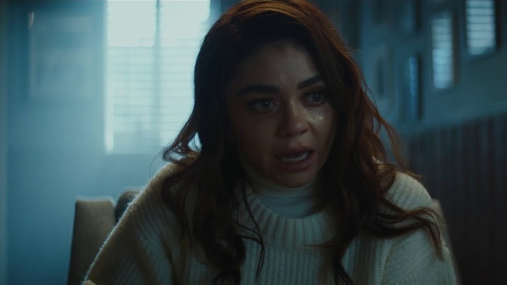 Sarah Hyland crying