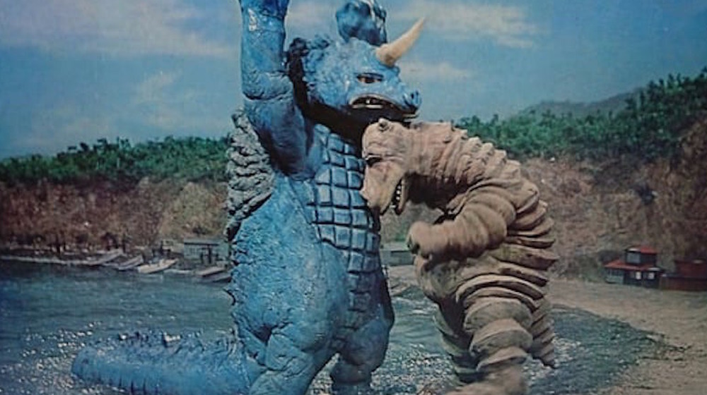 Daigoro fighting Goliath