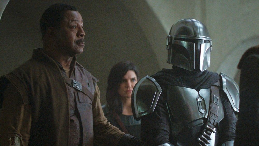 Carl Weathers as Greef Carga, with Pedro Pascal as The Mandalorian in episode 8