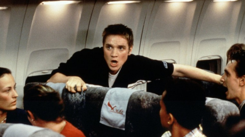 Devon Sawa packing on plane in 'Final Destination'