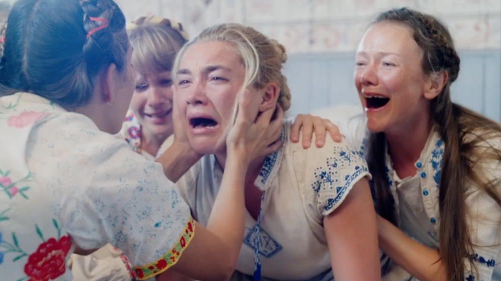 Florence Pugh crying in Midsommar