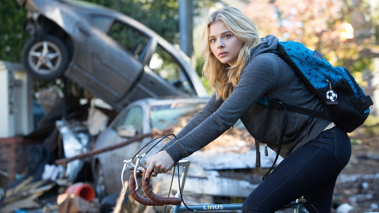 Cassie on her bike in The 5th Wave