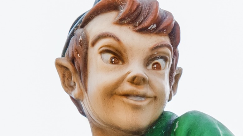 A statue of Peter Pan