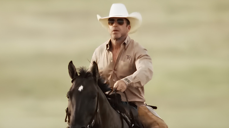 yellowstone-reddit-users-are-roasting-taylor-sheridan-for-a-hysterical