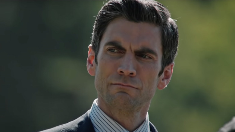 Wes Bentley in Yellowstone smirking