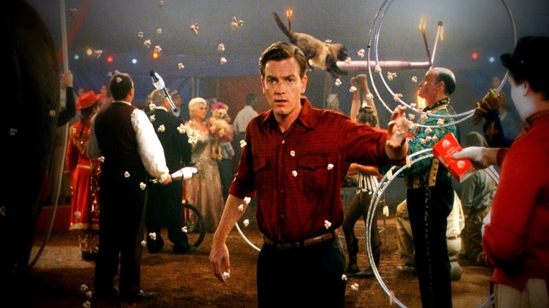 Edward Bloom wanders through the circus