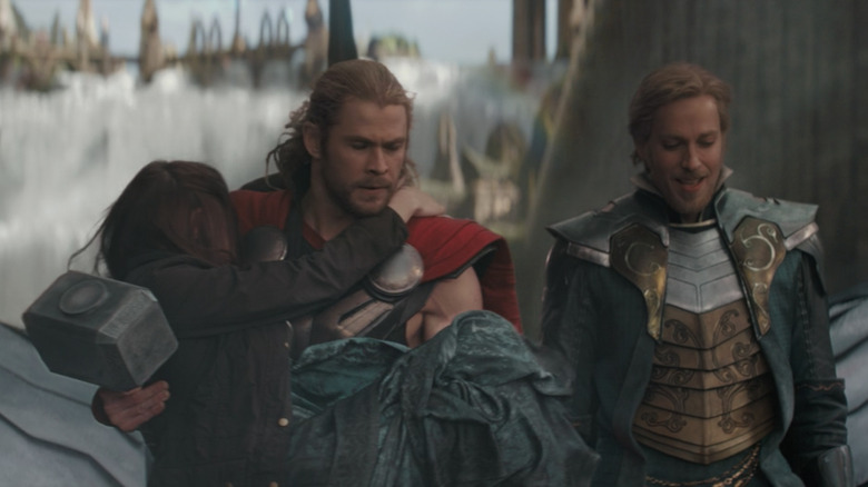 Fandral helping Thor escape Asgard