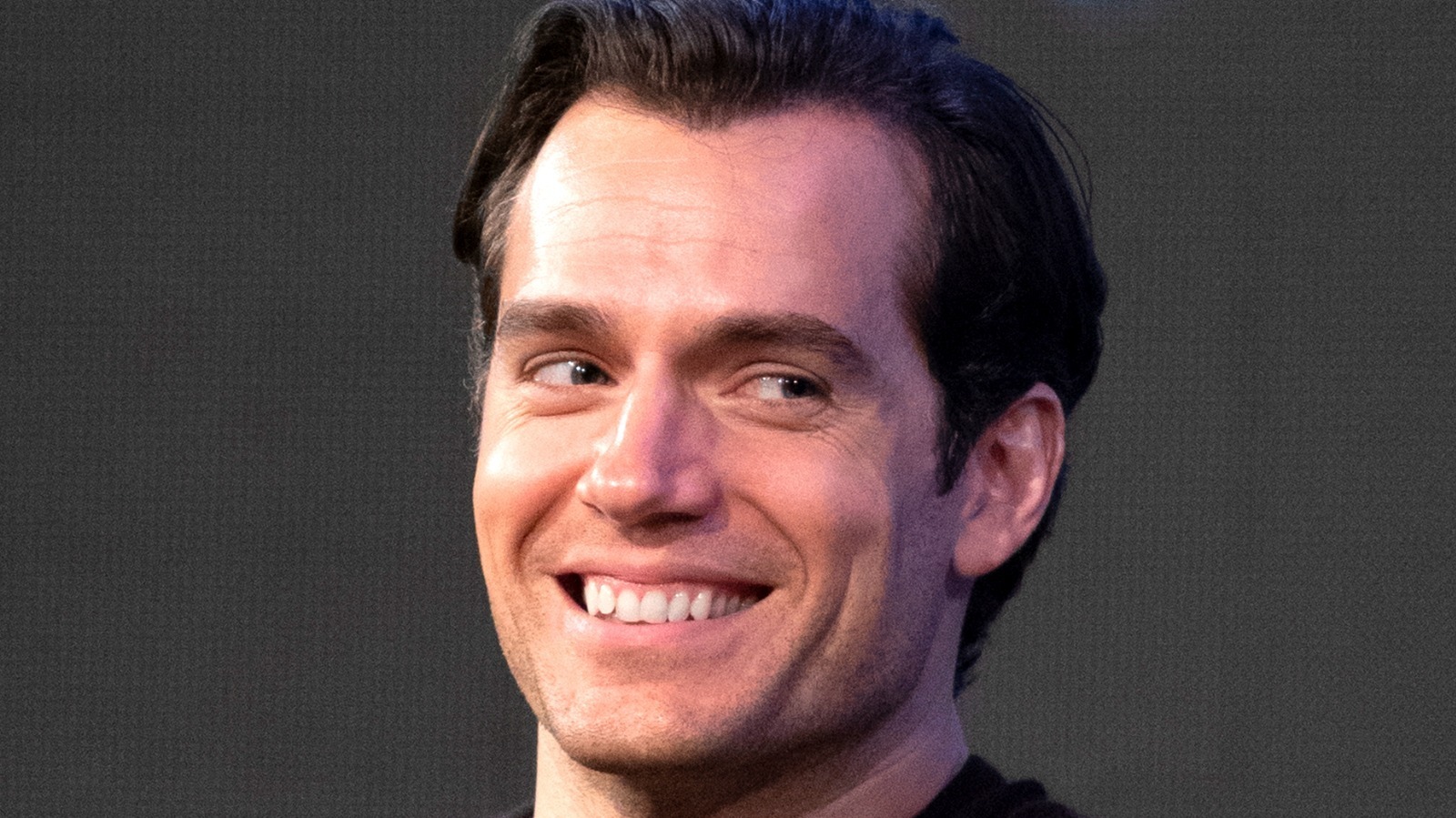 Zack Snyder Shares Henry Cavill's First SUPERMAN Costume Test