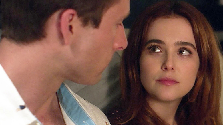 Zoey Deutch and Glen Powell in "Set It Up"